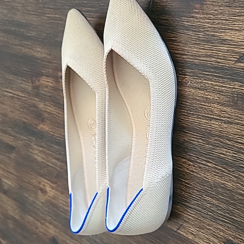 Rothy’s Tan Pointy Flats Sz 8.5
